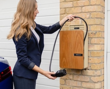 De la priză la Wallbox: cum alegi încărcătorul ideal pentru mașina ta electrică