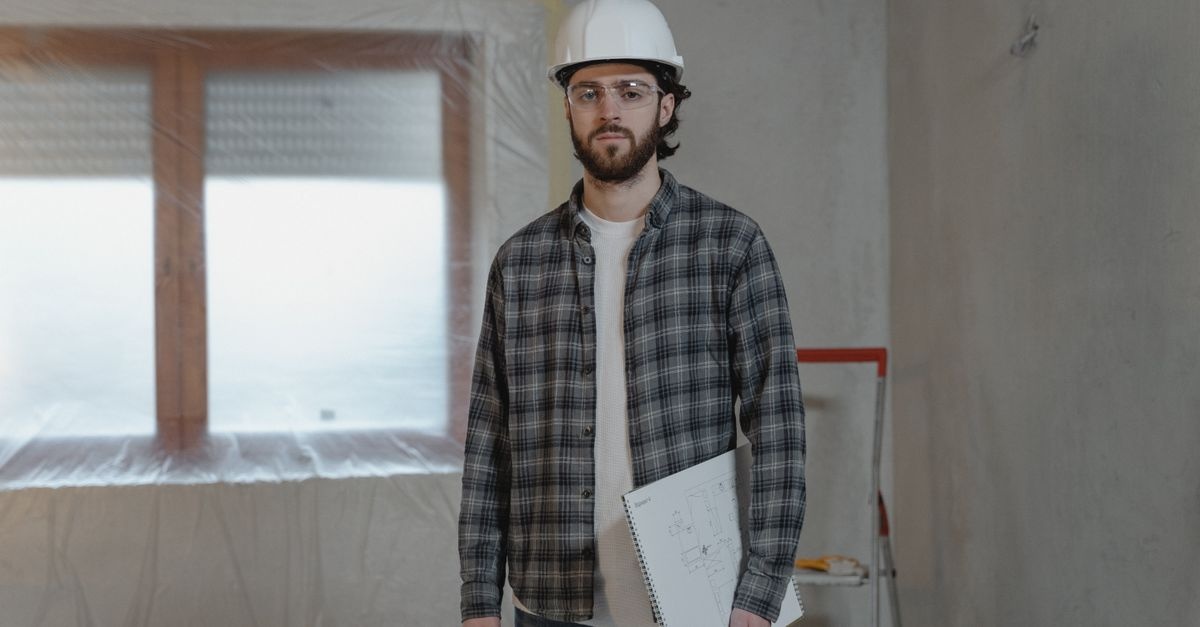 Renovezi sau construiești de la zero? Ghidul profitabilității pentru proprietari isteți